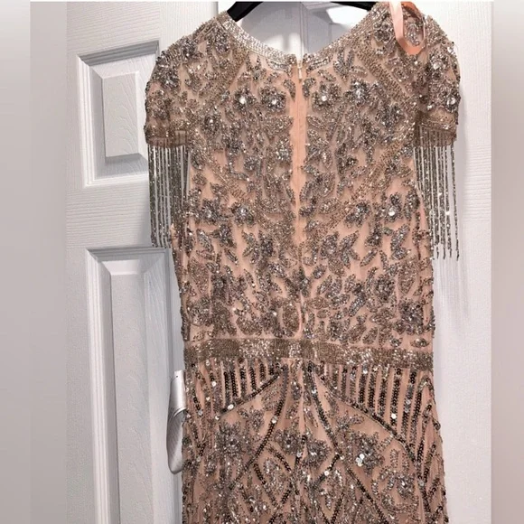 NWT Mac Duggal EMBELlISHED GOWN